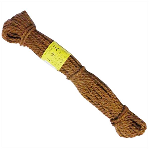 自然にマッチした風合いを大切にしたシュロ縄です。[用途]大型樹木の枝引きや竹垣の結束、工芸品の装飾。[機能]天然パーム繊維ですので樹木の生長と共に朽ち、自然に戻ります。家庭用サイズです。[仕様]●色：茶。●太さ：約6mm。●長さ：約20m。...