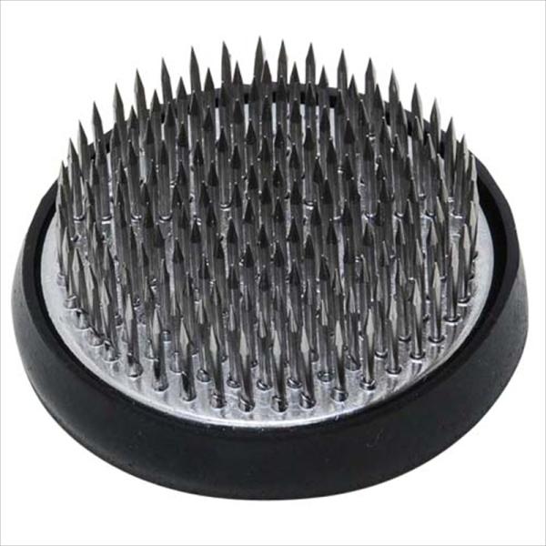 ステンレス針でサビにくいから生け花に最適です。[用途]剣山。[機能]生け花用です。錆びにくいステンレス針です。底面はすべりにくいゴムマット付きです。[仕様]●形状：小丸。●サイズ(約)：61mm。●重量：約250g。●ゴムマット付。[材質]...