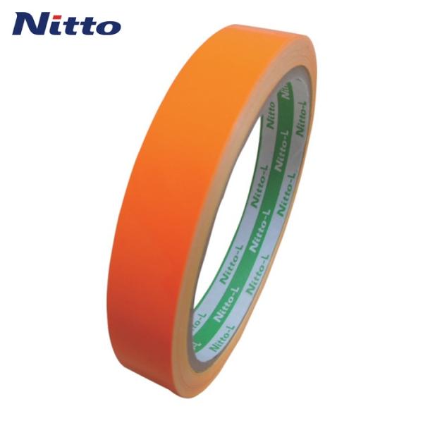 日東エルマテ 蛍光ラインテープ|特長:太陽光や照明により蛍光を発し鮮明に見えます。 設置が容易なはく離紙付です。