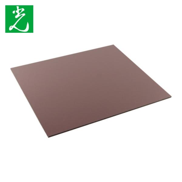 特長●耐候性、透明性が高くて光沢が美しい、加工のしやすいアクリル板です。●ガラスより軽量で割れにくいです。用途●機械カバー・ディスプレー・標示板●広告板・照明器具・建築資材・ガラスの代用として。