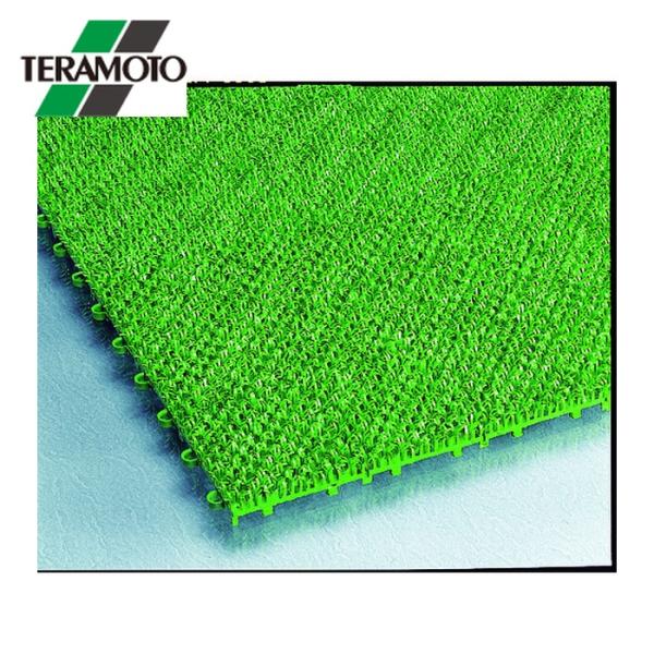 特長●簡単につなげて、水はけが良くお掃除も簡単です。●クッション性があるので、ケガの防止にも役立ちます。●防炎適合品です。防炎性能登録番号（EO050146)用途●屋上・玄関・通路などに敷く人工芝。