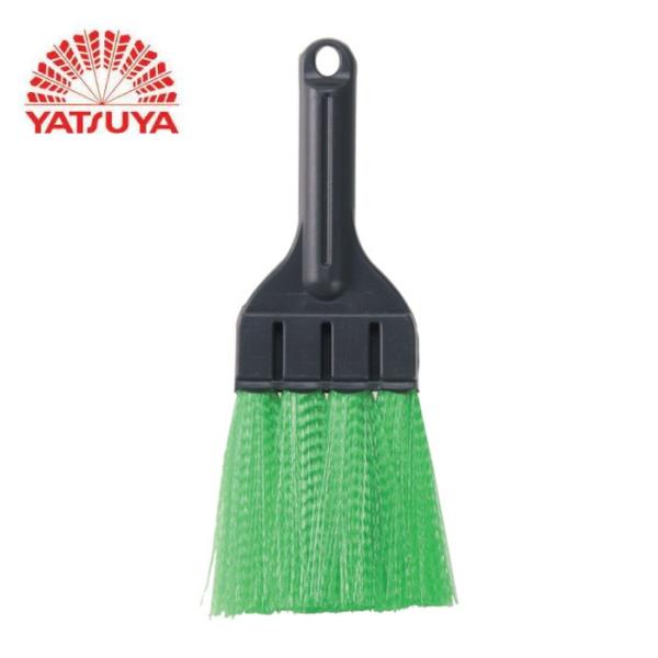 八ツ矢 ほうき|特長:無金属ほうきです。 誤って機械に噛んでしまっても刃こぼれなど、機械の破損を防ぎます。 金属部が無いのでサビや、火花などの心配が無い。