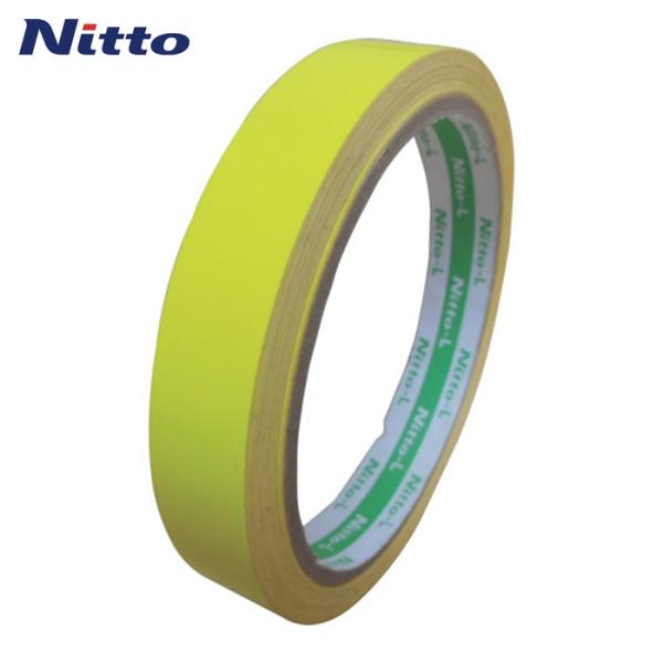 特長●太陽光や照明により蛍光を発し鮮明に見えます。●設置が容易なはく離紙付です。用途●屋外用。●工場、倉庫などあらゆる標示に。●さまざまな危険標示。●衝突防止標示に。●各種施設の段差標示。●通路標示。●誘導標示に。