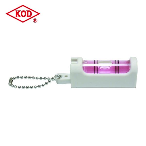 KOD 樹脂製水平器|特長:2個をつなげると、縦横同時や垂直にも対応できます。 垂直、2軸測定可能です。 ボールチェーン付きでアクセサリー感覚で携帯できます。