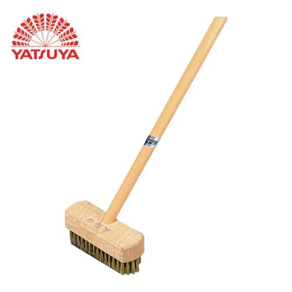 八ツ矢 デッキブラシ|特長:真鍮製デッキブラシです。 塗料剥がしや下地磨きなどに使えます。 真鍮なので柔らかく下地を痛めにくい。