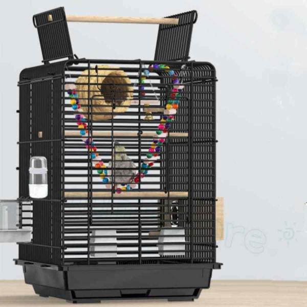 ?安全で耐久性：太い鉄線で作られた頑丈な構造により、ケージの耐久性が保証されます。 スナップ式のケージドアとバーブ留めで、不在時の鳥の逃走を防ぎます。??親密なデザイン：両開きの天窓のデザインは、飼い主と鳥の間の相互作用を強化します。 引き...