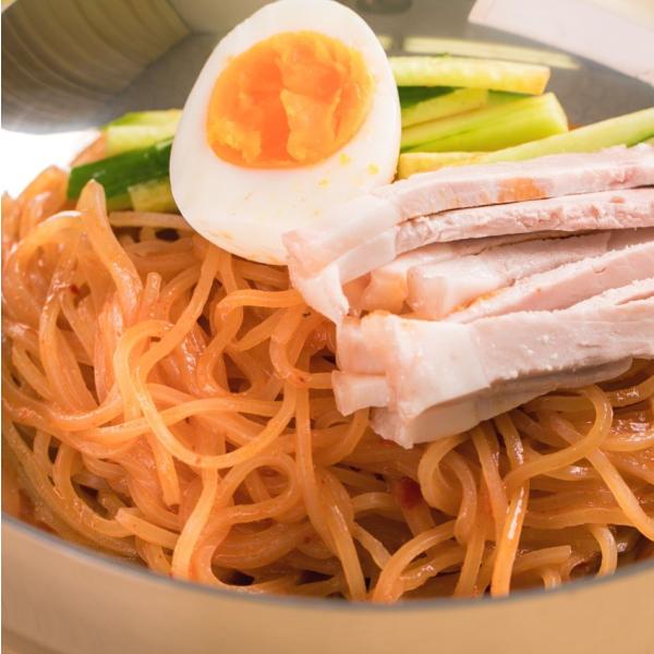 【送料無料】韓国ビビン冷麺4食セット【注文前に必ずご確認ください】他の「送料別」の商品との同梱はできません。送料別商品との同梱の際は、自動的に送料別商品がキャンセルされます。何卒ご了承くださいませ。また、代金引換もポスト投函のため不可となり...