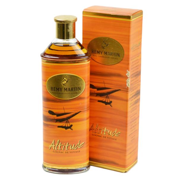 ※こちらは【兵庫県内配送限定】の商品です。兵庫県以外への発送はできかねます。予めご了承ください。■商品名　レミーマルタン アルチュード /　REMY MARTIN Altitude COGNAC DE VOYAGE■産地　フランス■製造者　...