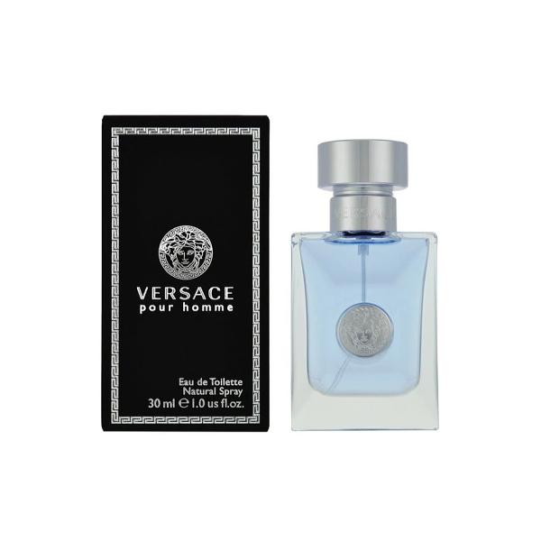 商品説明：古典的でありながら驚くほど現代的なこのヴェルサーチプールオムは五感を刺激します。 ベルガモットがゼラニウムと戯れ、この生き生きとしたフゼア（シダ）のブレンドは、温かさと強さのハーモニーを実現させ、発展していく香りの軽やかさを仄めか...