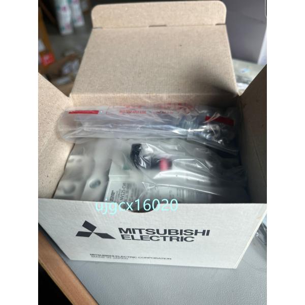 新品 三菱電機 NV125-SV 4P 20A 100.200.500mA/30mA選択可能 新品 三菱電機 NV125-SV 4P 20A 100.200.500mA/30mA選択可能