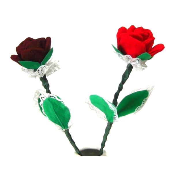 造花 夢花造花 アートフラワーレースがカワイイ！葉っぱ、花首のレースがかわいい！花びらを1枚1枚縫製しています。厚みを持たせるために芯材をいれています。また花びらに銅線を入れているので自由に形をかえられます一本単位のはんばいです現在5色です...