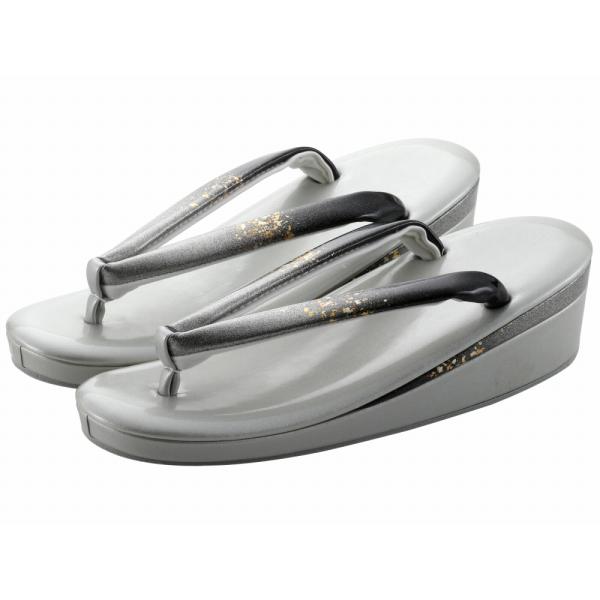 商品情報新品洒落用の草履単品です。※訳説明：わずかなキズ・汚れがございます。こちらは訳あり商品です。（交換・返品不可とさせて頂いておりますのでご了承下さいませ。）草履の履き方：小指とかかとは草履から出るのが普通です。草履は、かかとを多少出し...