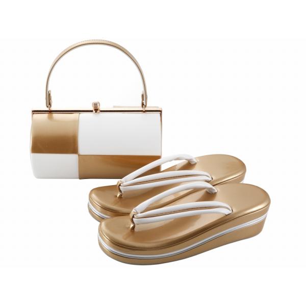 商品情報新品　振袖用の草履バッグセットです合わせやすいシンプルなツートンカラーです。 素材合皮ほか サイズバッグ：約21×12×11.5cm（持ち手含まず）草履F：全長約24cm かかとの高さ約6.0cmLL：全長約25cm かかとの高さ約...