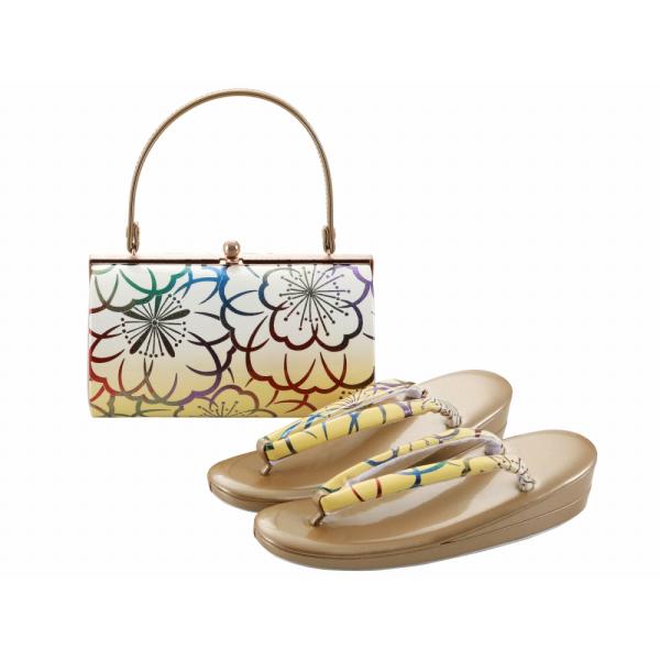 商品情報新品振袖用の草履バッグセットです※画像と柄の出方が異なる場合がございます。 素材合皮ほか サイズバッグ：約21×12×11.5cm（持ち手含まず）草履: 全長 約24.5cm　かかとの高さ 約5.0cm ご注意お色に関してはお使いの...