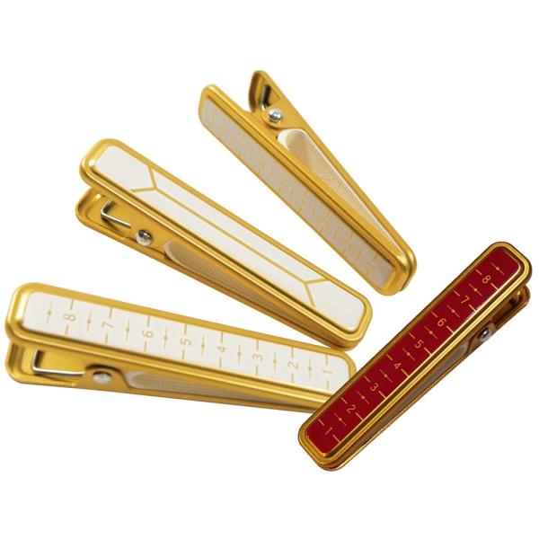 新品　1個からご購入いただけます★着付けの際に、背中心に着物と襦袢をあわせるための仮止めに★帯結びの時の一時押さえに★雨降りの際の裾押さえに★軽くて、小型・・何時もバックの中に★目盛り付きなので、襟を出す幅などの目安になります