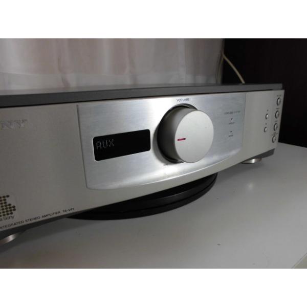 ● 主な製品仕様　※サービスマニュアルより・定格出力：65W+65W（6Ω負荷）・周波数特性：10Hz〜50kHz +0/-3dB・入出力端子：プレーヤー/AUX入力×各1系統、DAT入出力×1系統、スピーカー出力×1系統、非連動外部電源×...