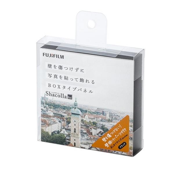 FUJIFILM（フジフイルム） フォトスタンド　ましかく８９ ShacollaBox マシカク89 BK ブラック・ShacollaBox（シャコラボックス） ましかくサイズ（89×89mm）　ブラック・写真を貼って、飾れるフォトパネル！...
