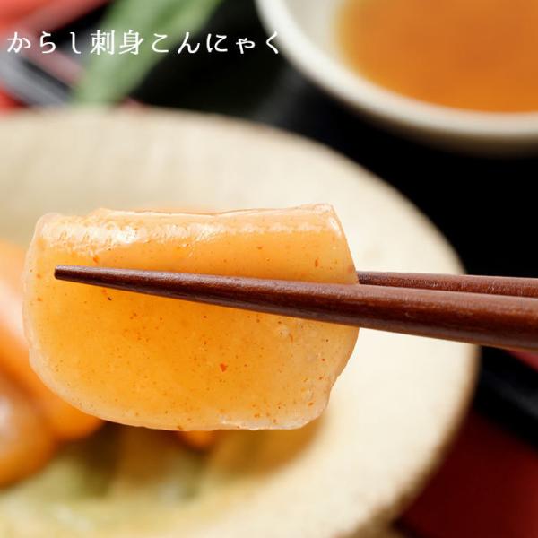 ■名称：こんにゃく■商品名：辛子こんにゃく■原材料：こんにゃく粉、一味唐辛子、パプリカ、　増粘多糖類、水酸化カルシウム■内容量：3玉(1個約250g)×10袋※こんにゃくは、商品を袋詰めにした後、　ボイルする際に、10％〜15％離水する為　...