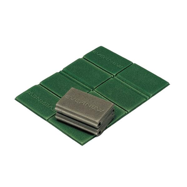 程よいクッション性と断熱性を持ち、アウトドアはもちろんスポーツ観戦やお花見などにも使える■サイズ：335×265×5mm■収納時：130×90×50mm■質量：20g■材質：発泡ポリエチレン■カラー：グレー　　　　　ダークグリーン■8ツ折り...