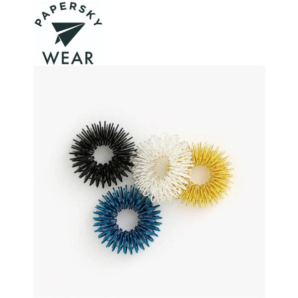 クライマーがセッションの後に指の血行を促すために使用するステンレス製のフィンガーマッサージリング。デスクワーカー、ゲーマー、ミュージシャンシェフといった方々にもオススメです。血流の循環を促し、むくみを軽減し指を健康に保ちましょう。▼サイズ：...