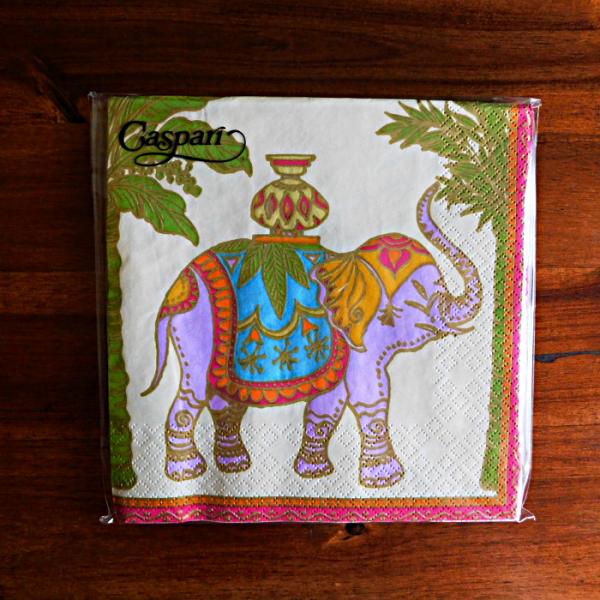 パーティなどおもてなしの席にテーブルの上のアクセントとなるペーパーナプキン10枚入り。3枚重ねのしっかりとした厚みで、お食事の時の紙ナプキンとしてハンドメイドお好きな方向けのカルトナージュ、デコパージュにもおすすめです。お家でのカフェタイム...