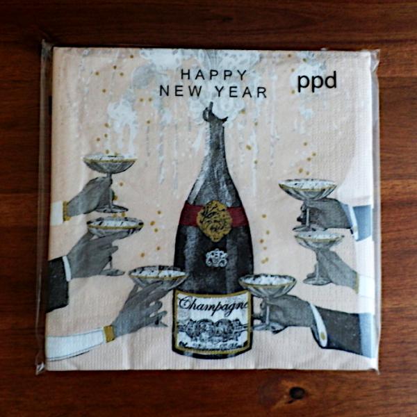 パーティなどおもてなしの席にテーブルの上のアクセントとなるペーパーナプキン10枚入り。3枚重ねのしっかりとした厚みで、お食事の時の紙ナプキンとしてハンドメイドお好きな方向けのカルトナージュ、デコパージュにもおすすめです。お家でのカフェタイム...