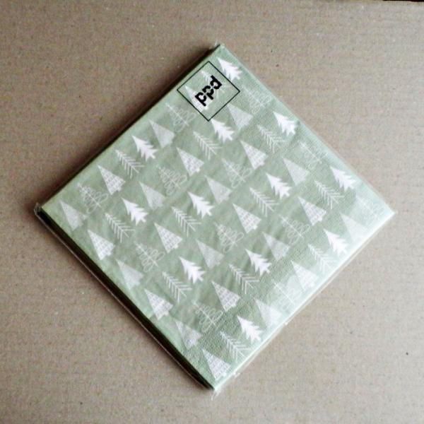 パーティなどおもてなしの席にテーブルの上のアクセントとなるペーパーナプキン10枚入り。3枚重ねのしっかりとした厚みで、お食事の時の紙ナプキンとしてハンドメイドお好きな方向けのカルトナージュ、デコパージュにもおすすめです。お家でのカフェタイム...