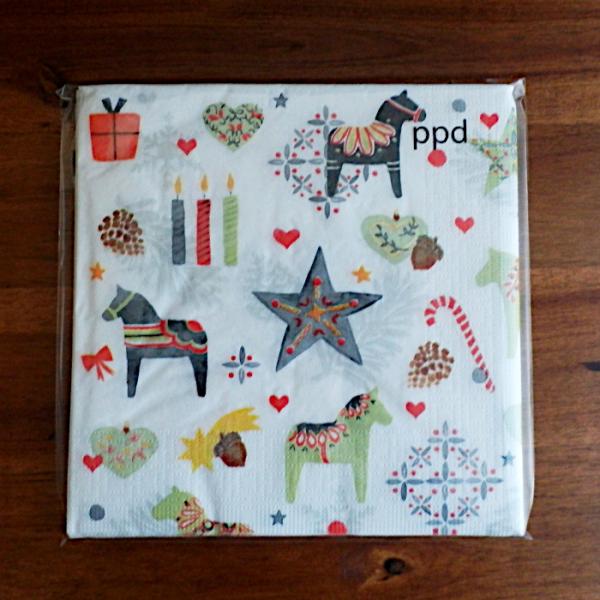 パーティなどおもてなしの席にテーブルの上のアクセントとなるペーパーナプキン10枚入り。3枚重ねのしっかりとした厚みで、お食事の時の紙ナプキンとしてハンドメイドお好きな方向けのカルトナージュ、デコパージュにもおすすめです。お家でのカフェタイム...