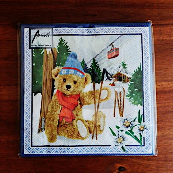 パーティなどおもてなしの席にテーブルの上のアクセントとなるペーパーナプキン10枚入り。3枚重ねのしっかりとした厚みで、お食事の時の紙ナプキンとしてハンドメイドお好きな方向けのカルトナージュ、デコパージュにもおすすめです。お家でのカフェタイム...