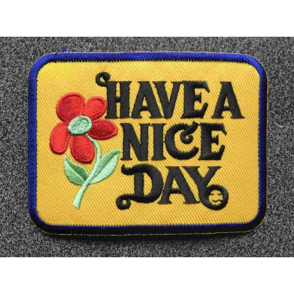 ワッペン　１７　HAVE A NICE DAY 刺繍　イエロー　ハンドメイド素材