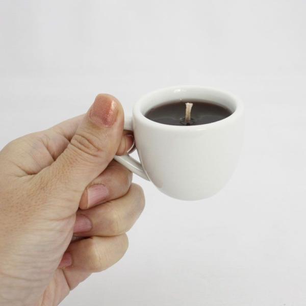 { zbgR[q[ 낤 ̐l̍DV[Y