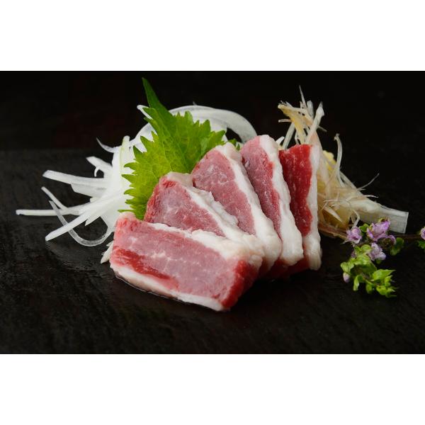 【商品名】熊本直送 馬肉 フタエゴ刺身（生食用）300g(50g×6個)希少部位【産地】国産もしくは、カナダ産国内肥育【内容量】300g(50g×6個)希少部位【付属品】小袋醤油、小袋生姜【原材料】●馬肉●醤油:アミノ酸液、醤油（小麦、大豆...