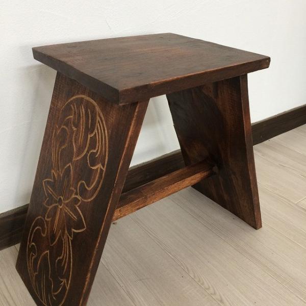 アルベシア材 彫刻入り チェア 木製 スツール イス 椅子 バリ アジアン