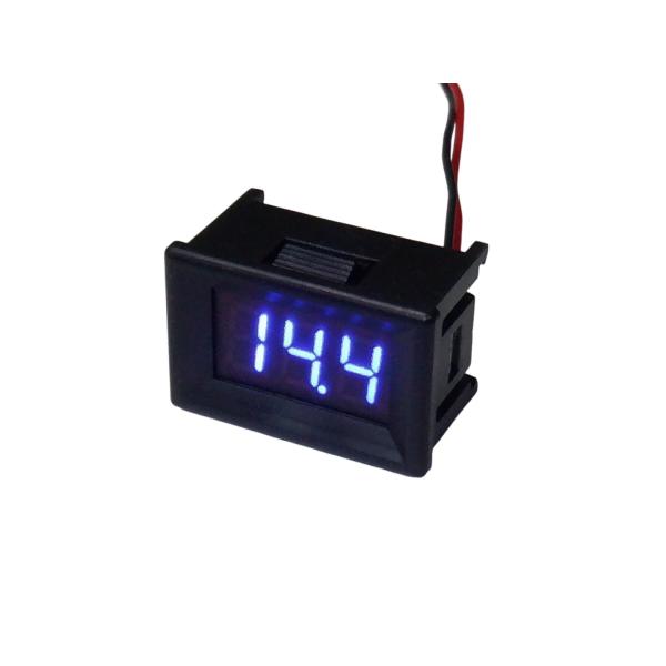 測定範囲はDC4V-DC30V。リード線の長さは19センチ。表示は 青色になります。 表示部サイズ35mm(W)×23mm(H)×20mm(D)※取り付けは開口した穴に表側から嵌めこんでください。※開口穴サイズ32.2mm(W)×20.8m...