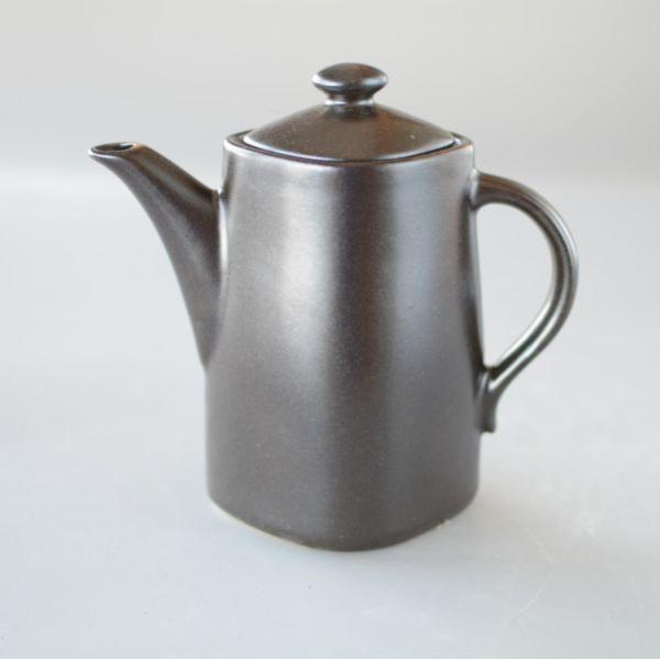 クリーマー　底面約8.5cm 約H14.5cm　　 容量すりきり約300cc陶磁器国産電子レンジ・食洗機OK　