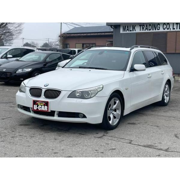 〈支払総額 表示車両AAA〉525i ハイライン パッケージ/BMW/5シリーズツーリング//バックカメラ/アルミ/パワーシートH.19(2007)年/111,000km◆装備パワーステアリング/パワーウインドウ/ナビ/ETC/エアコン/A...