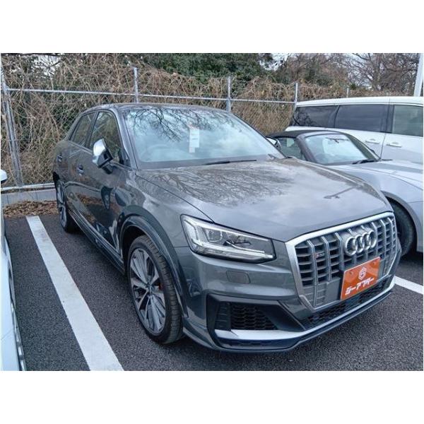 【支払総額2,359,000円】中古車 アウディ SQ2 禁煙車 赤黒革シート 純正ナビ