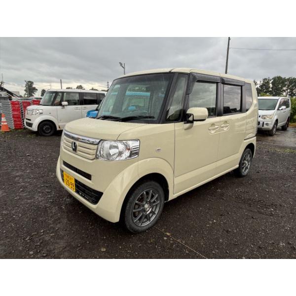 〈支払総額 表示車両AAA〉G 4WD/ホンダ/N-BOX/両側スライド片側電動ドアH.25(2013)年/92,600km◆装備パワーステアリング/パワーウインドウ/ナビ/エアコン/テレビ(地デジ)/ABS/エアバッグ/横滑り防止装置/集...