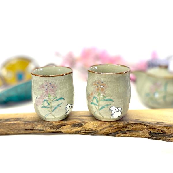 九谷焼 高級 陶磁器 夫婦湯呑 白兎なでしこ 裏絵(Kutani Teacup