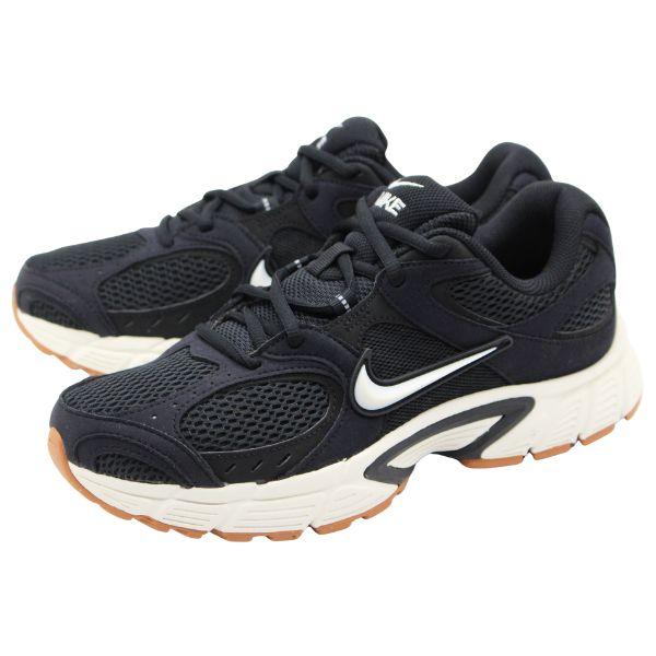 NIKEスニーカー2足セット4／5午前中に取引できる方のみ　　 ナイキ NIKE レディース メンズ スニーカー レボリューション 8 HJ8485