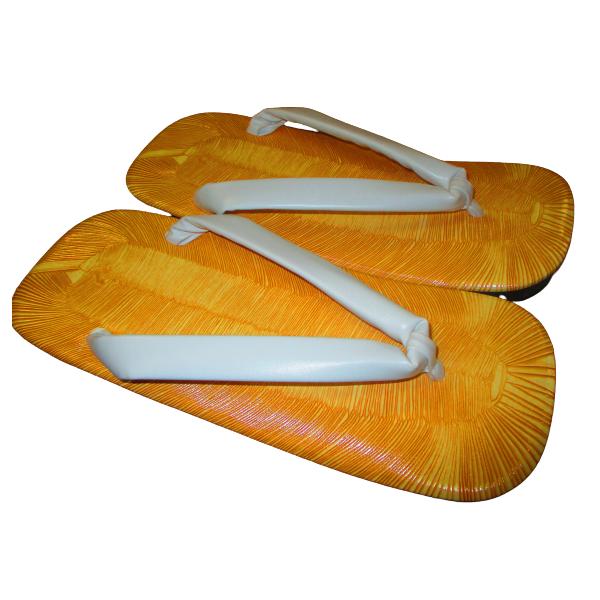 メイン素材: 合皮 お寺の住職や神社の神主様用にピッタリです。  ウレタン底で雨にも滑りにくい。 【寸法】M：長さ23.5cm×幅9cm×かかと高さ4cm　　　　L：長さ25.5cm×幅10cm×かかと高さ4cm　　　   LL:長さ26....