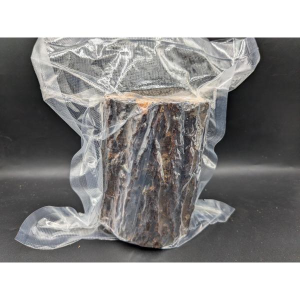 はっこうざい BMSさんの特殊加工産卵材です。数年熟成させたナラ材椎茸原木をバクテリアを使用しない特殊製法で柔らかく加工してあります。バクテリアで作っておりませんので雑虫の心配もいりません。※直径10cm以上