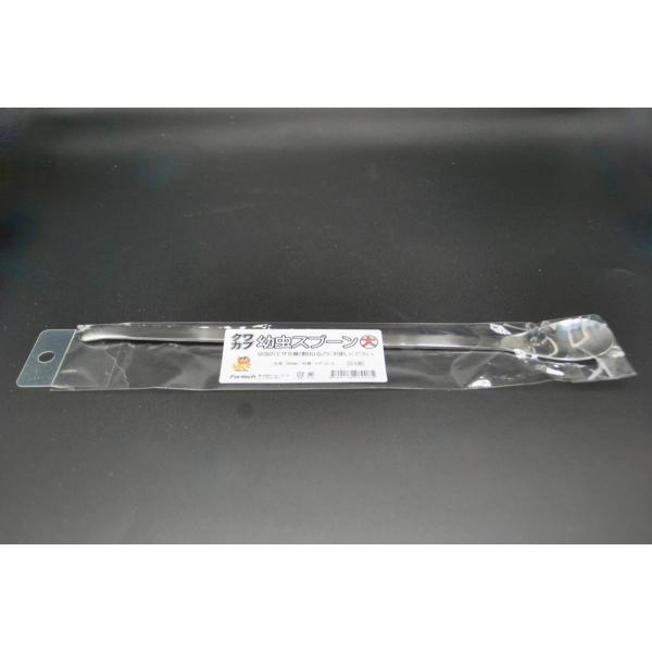 クワガタ・カブト飼育の必需品。エサ交換の際中身のかき出しや、幼虫の取り扱いに便利なスプーンです。規格:1本入商品サイズ:全長300mm当店は5/13に専用通販サイトをオープンしました。こちらも是非ご覧ください。https://shop.ci...