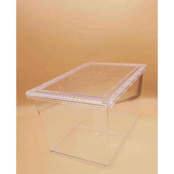 [Release date: March 1, 2018]クリアースライダーは本体・蓋・ストッパー・セパレータ全てスチロール樹脂製です。上下透明で、通気口も外周部分にしかないので中の生物を上からも観察し易くなっています。スライド式の蓋の為上...