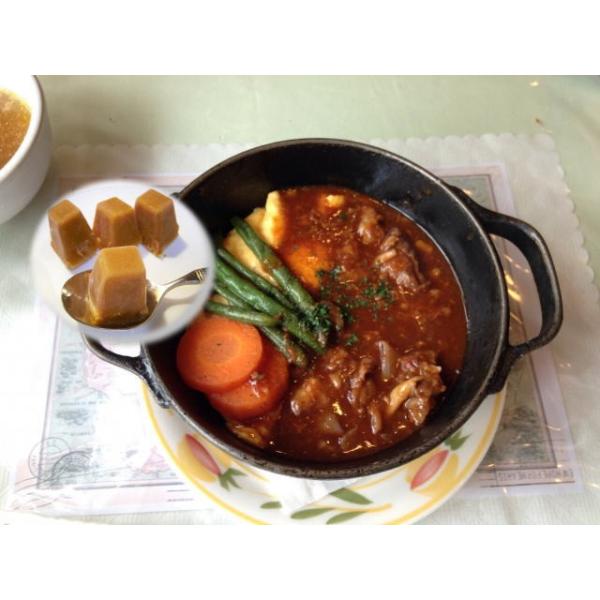 本格レストランで使用しているフレンチソースを２ｃｍ角のキューブ状に冷凍されています。取り出しは簡単。お誕生日、記念日、おもてなし料理の秘密のアイテムに貴方の料理をサポートします。 料理上手な方がさらに、驚くほどにグレードアップ！一皿で、２〜...