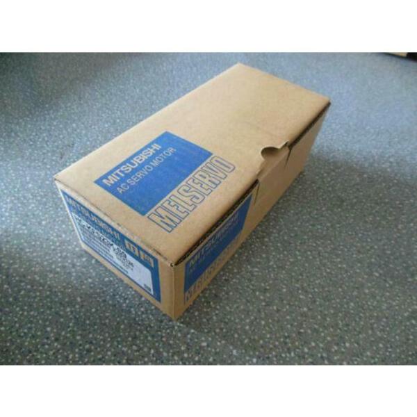 新品 MITSUBISHI 三菱電機 HC-KFS23K-S9 サーボモーター 保証 新品 MITSUBISHI 三菱電機 HC-KFS23K-S9 サーボモーター 保証