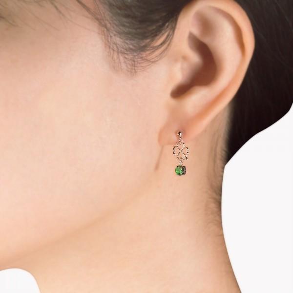 ブラックオパール セラミックピアス K18ホワイトゴールド クローバー  