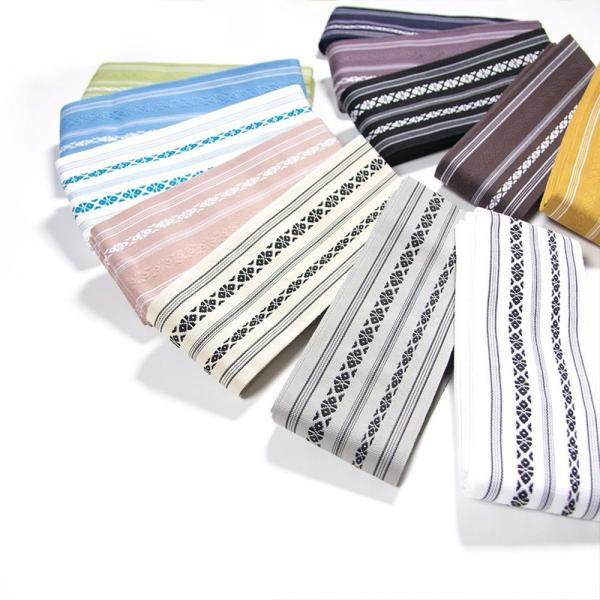 男性用の献上角帯になります。浴衣をはじめ、ほとんどの男着物に使えます。日本製 角帯 献上柄 貝の口の結び方 説明書付き 綿100% メンズ人気柄No.１の日本製献上角帯です。 一本は持っておきたい献上柄の帯です。 全色、着物から浴衣まで幅広...