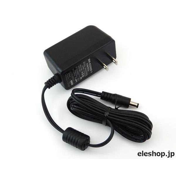 ワールドワイド対応スイッチングタイプACアダプタ。定格出力：DC3.3V 2A。プラグ形状：2.1φセンタープラス。ケーブル長：約1.5m。