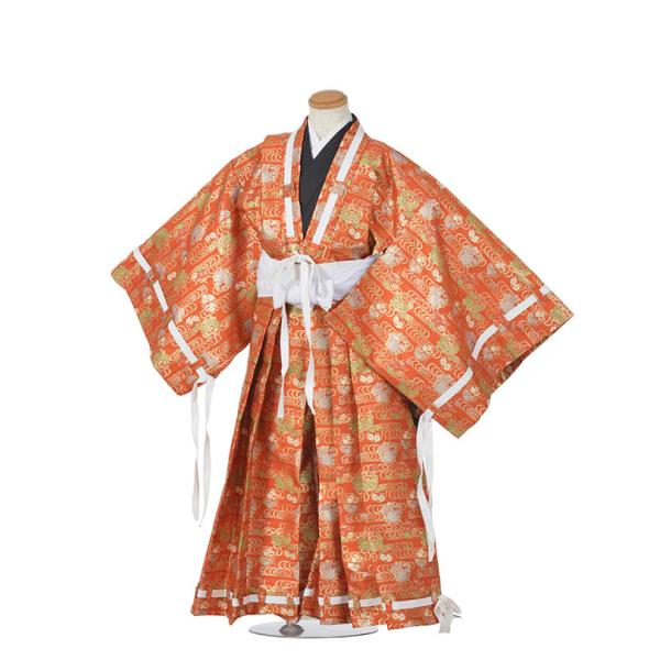 【商品情報】素材 化繊身長■125cm~135cmサイズ■肩裄:59cm ■袴丈:70cm(おへそからくるぶしまでの長さです。）※簡単なサイズ調整(腰紐にて)が必要な場合があります。※小物はこちらでコーディネートさせて頂きます。掲載画像につ...